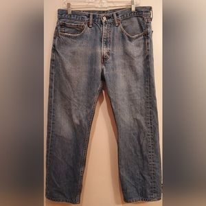 Levi's 505 Men's 32x27(tag 34x29) Men's‎ Jeans in Medium Denim Color